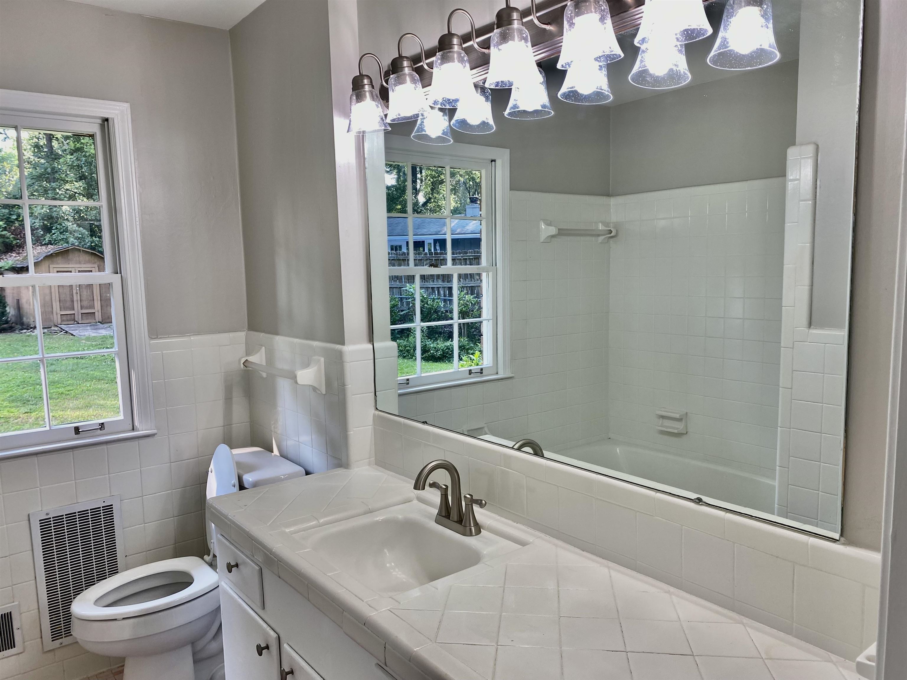 16 Jefferson Drive Sw Property Photo 12