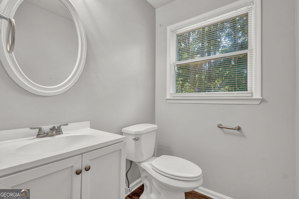 3189 Glen Hollow Drive Property Photo 7
