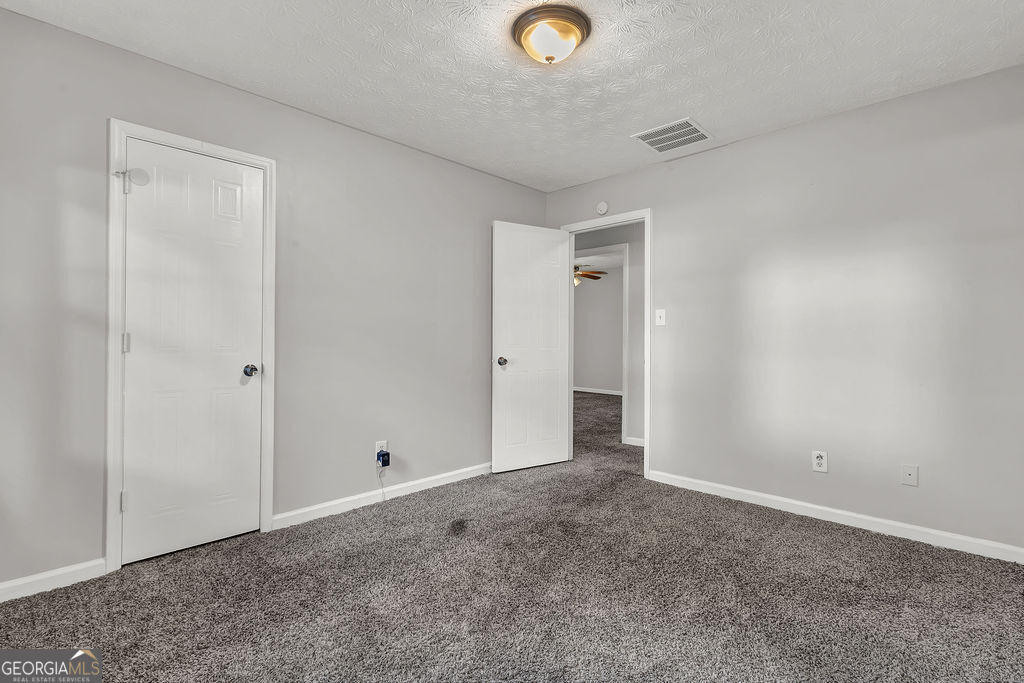 3189 Glen Hollow Drive Property Photo 16