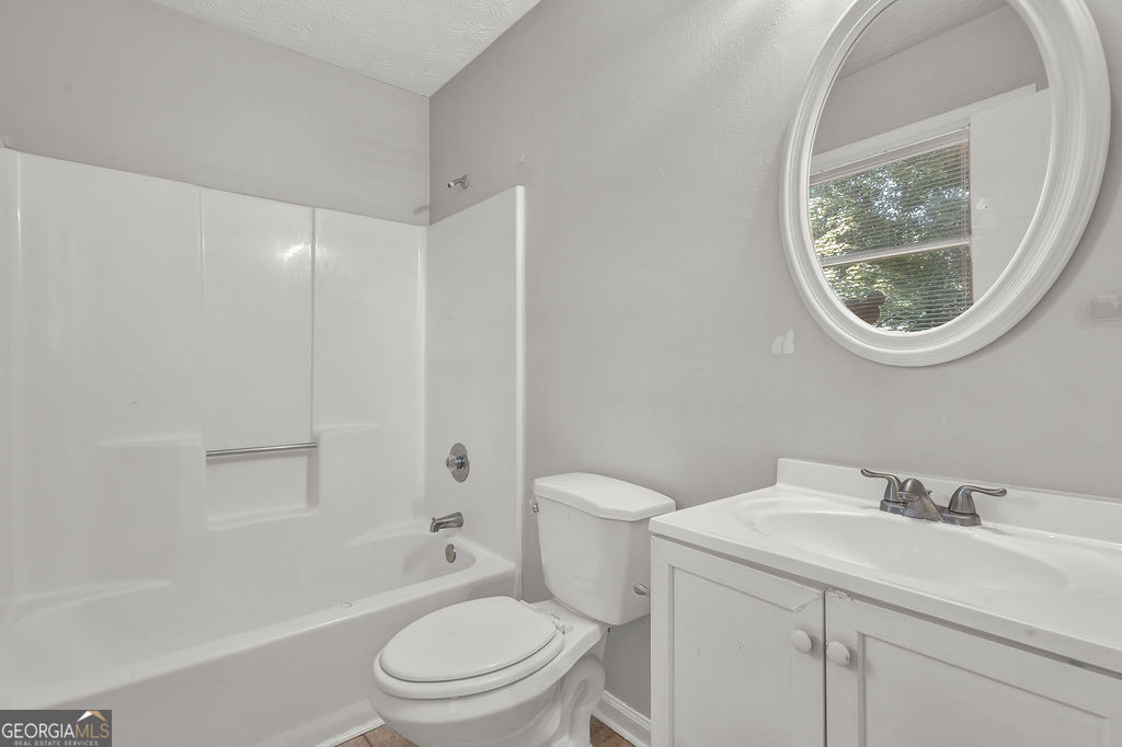 3189 Glen Hollow Drive Property Photo 25