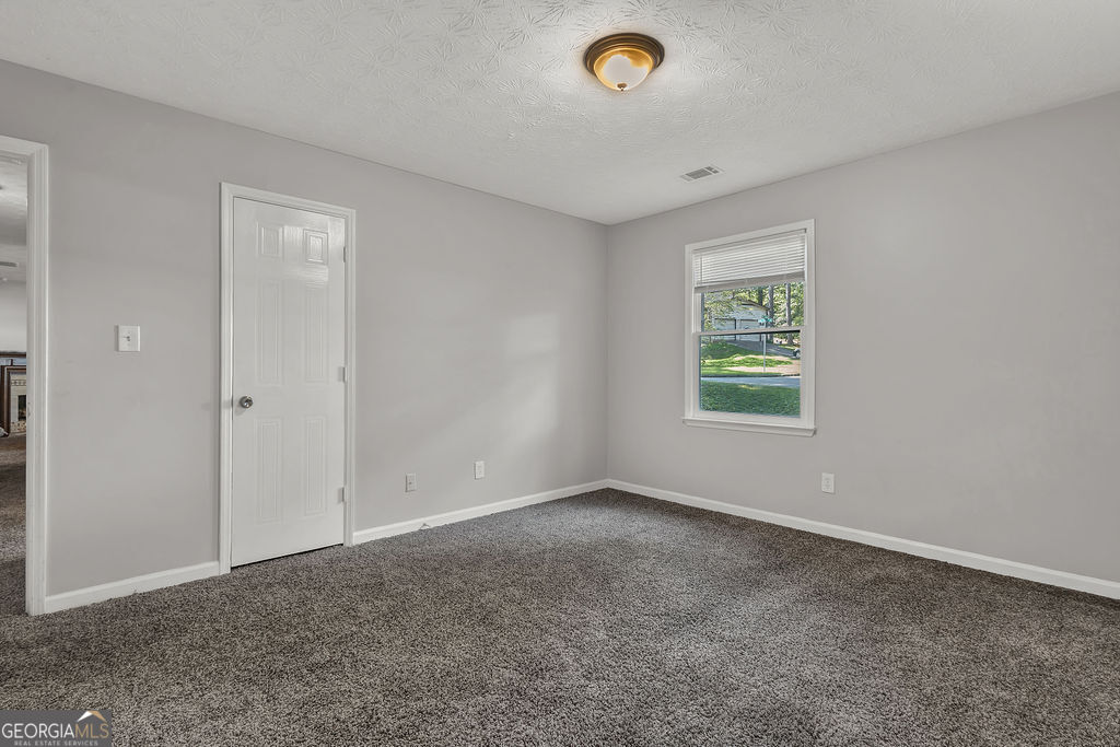 3189 Glen Hollow Drive Property Photo 27