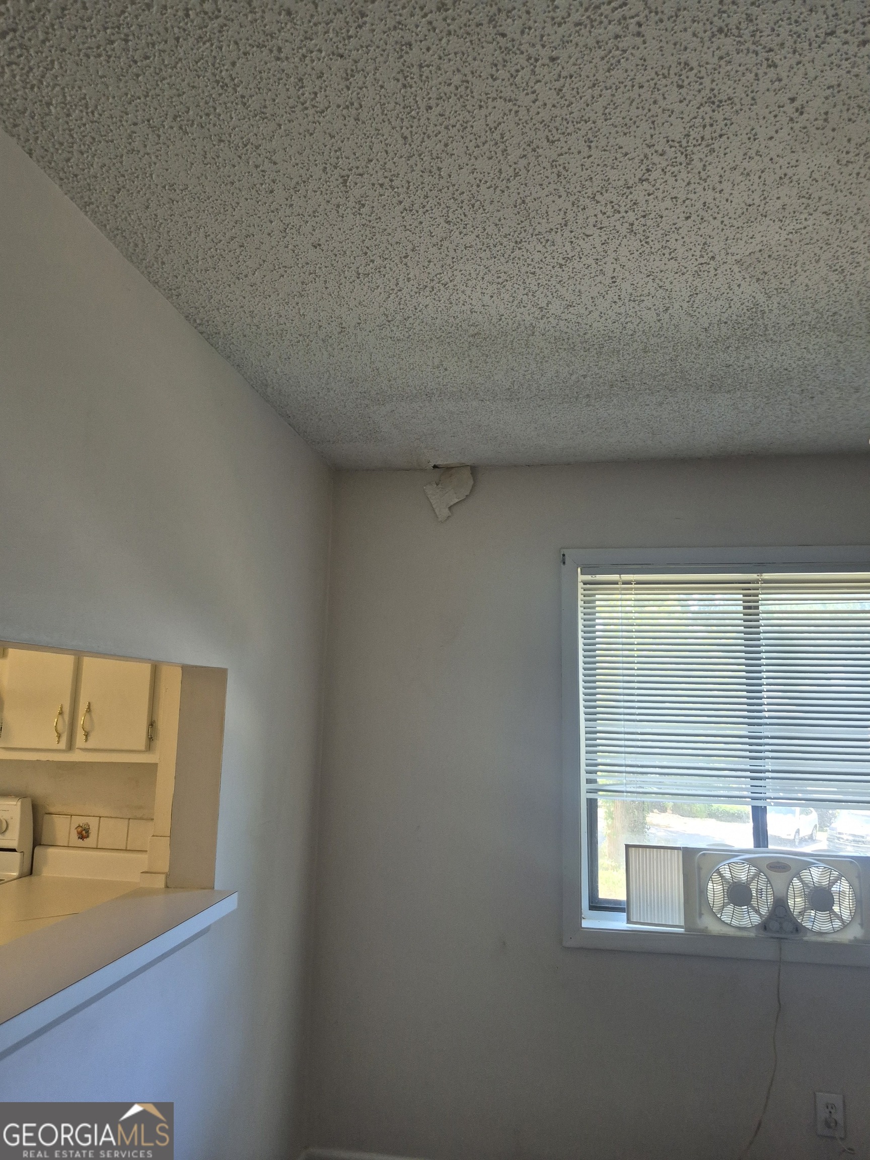 7 Quail Run Property Photo 10