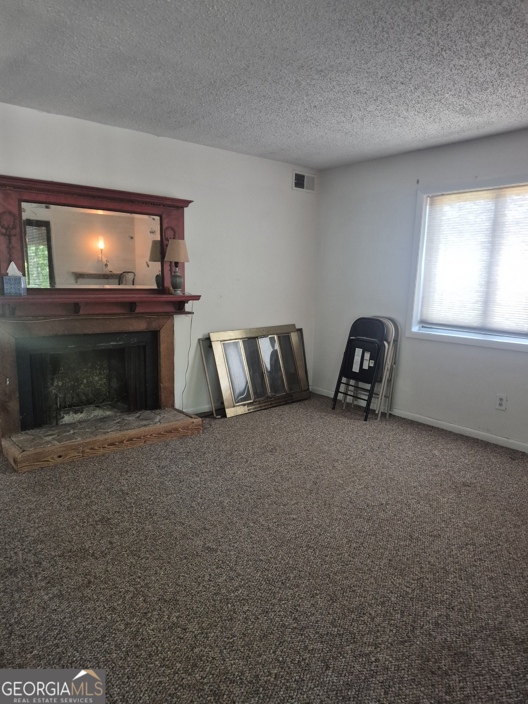 7 Quail Run Property Photo 12