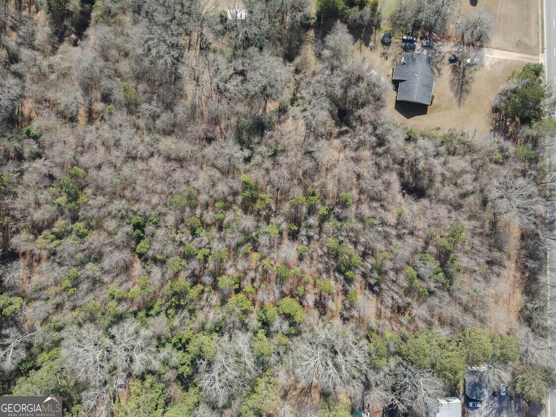 828 New Franklin Road Property Photo 3