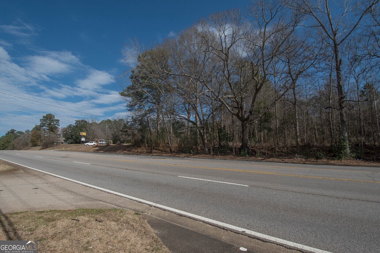 828 New Franklin Road Property Photo 4