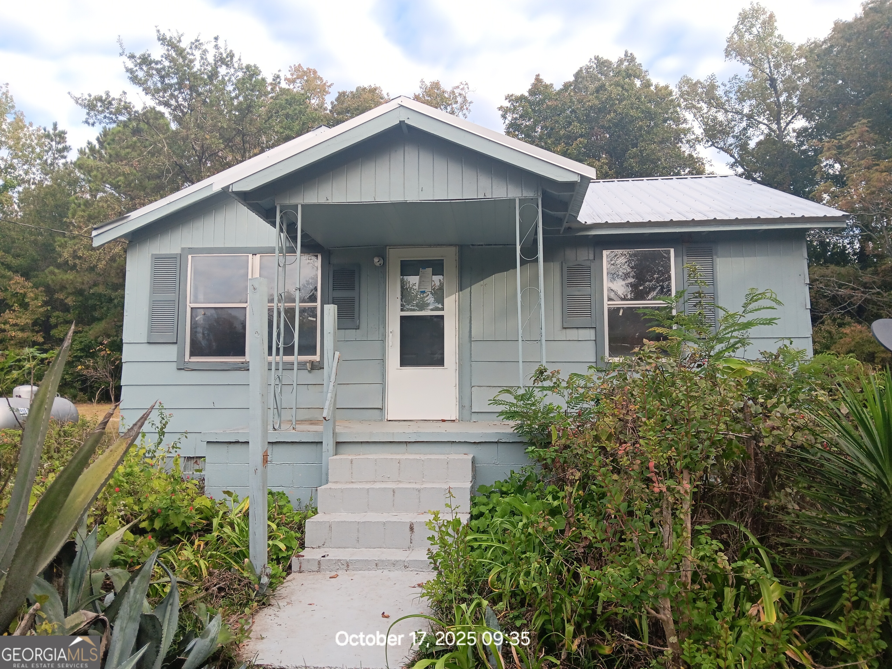 1530 Parker Road Property Photo 1