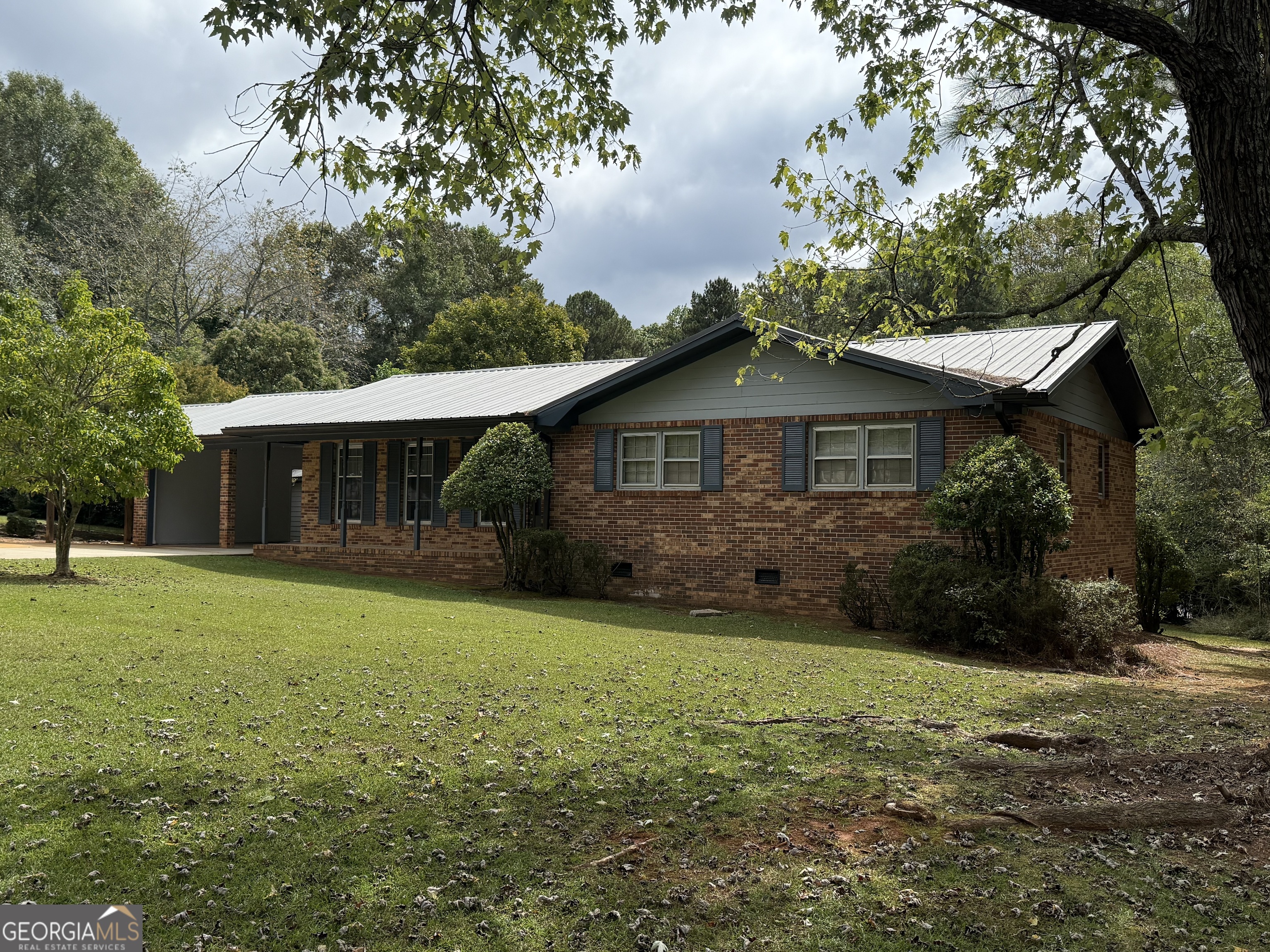 345 E Richard Way Property Photo 1