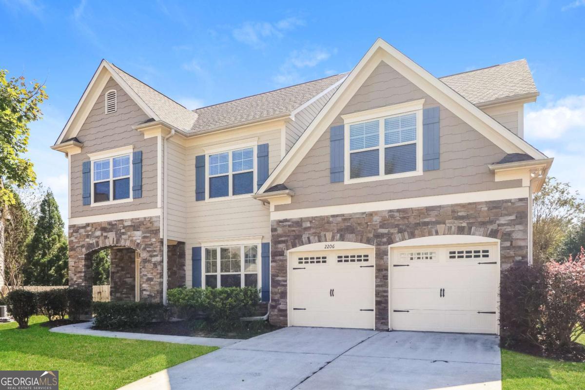 2206 Spring Stone Court Property Photo 3