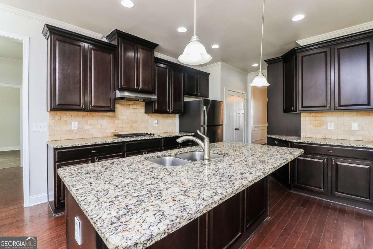 2206 Spring Stone Court Property Photo 7