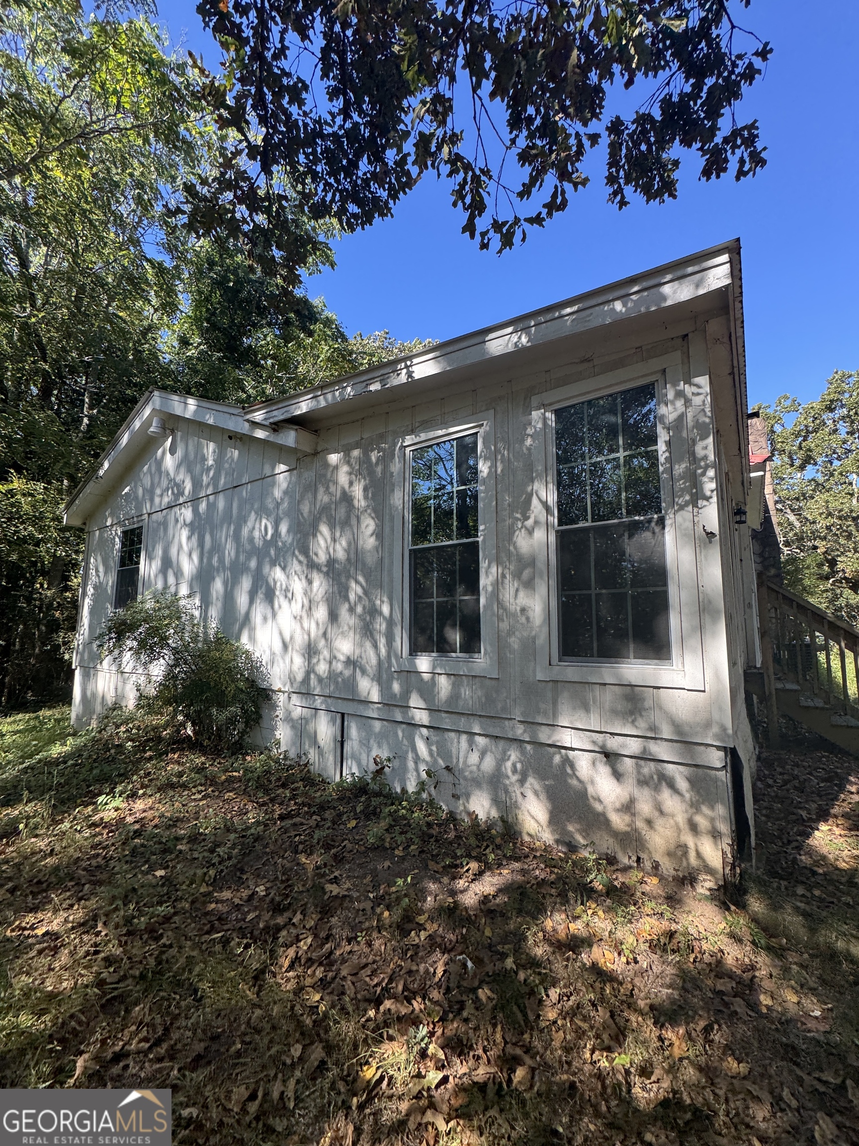 711 Highway 162 Property Photo 4