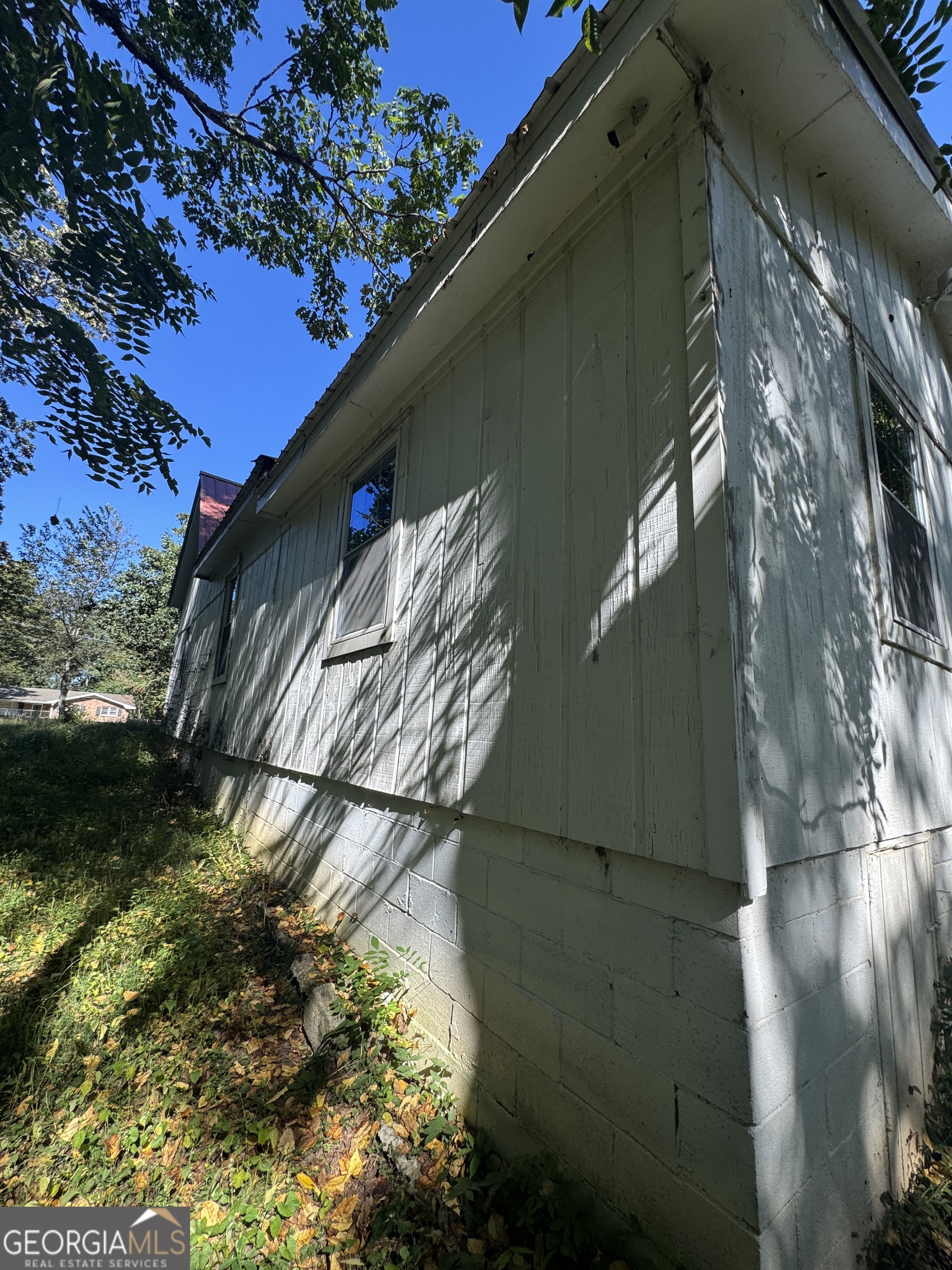 711 Highway 162 Property Photo 5