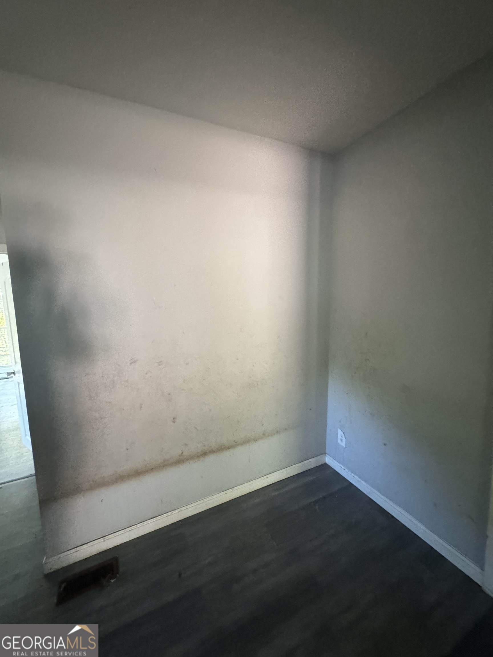 711 Highway 162 Property Photo 16
