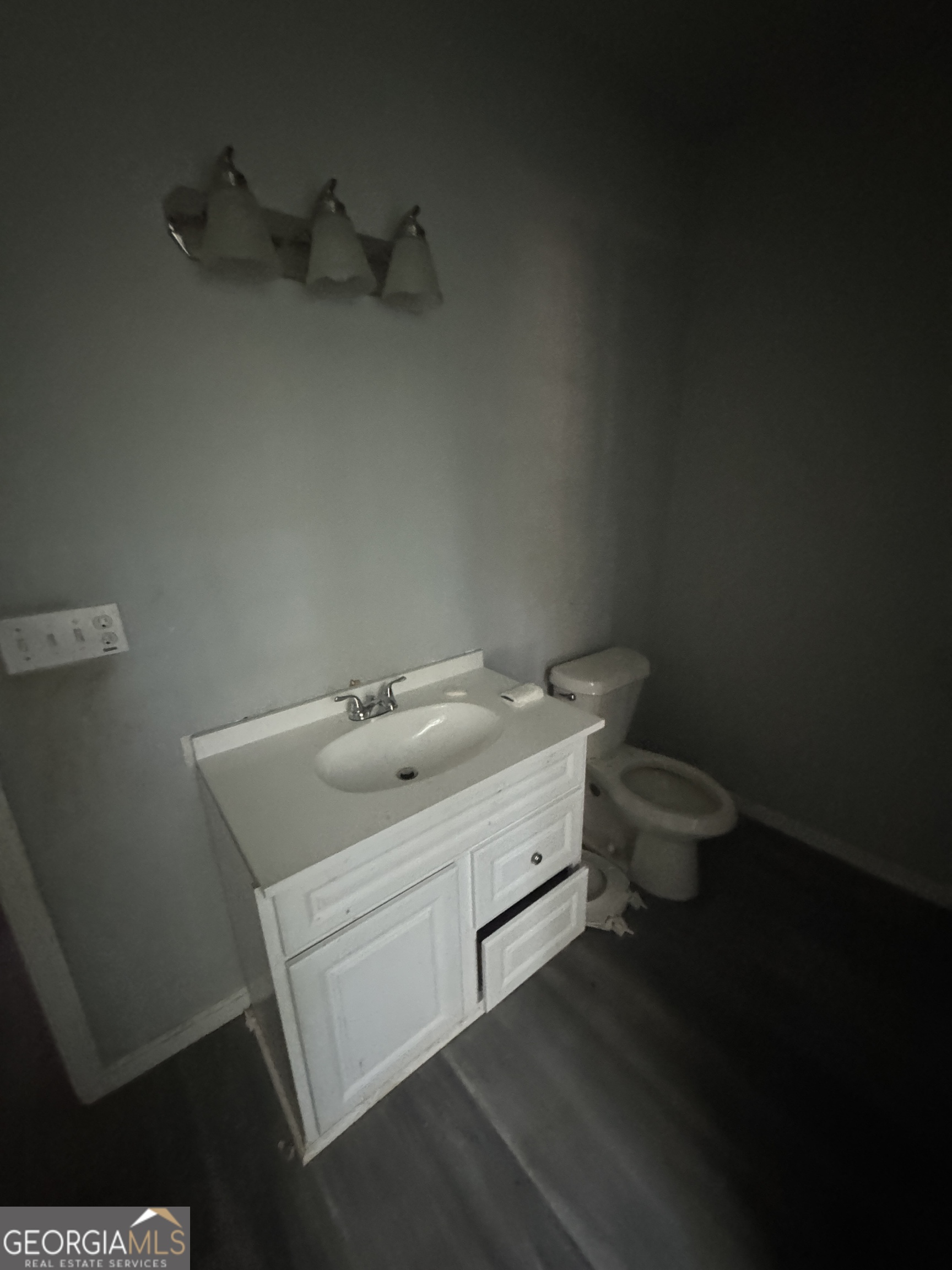 711 Highway 162 Property Photo 18