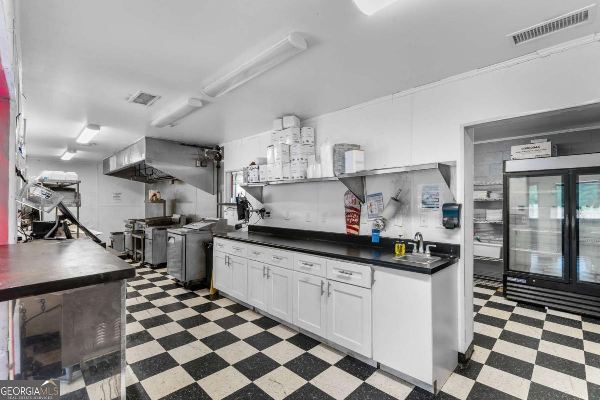 3411 Highway 53 E Property Photo 12