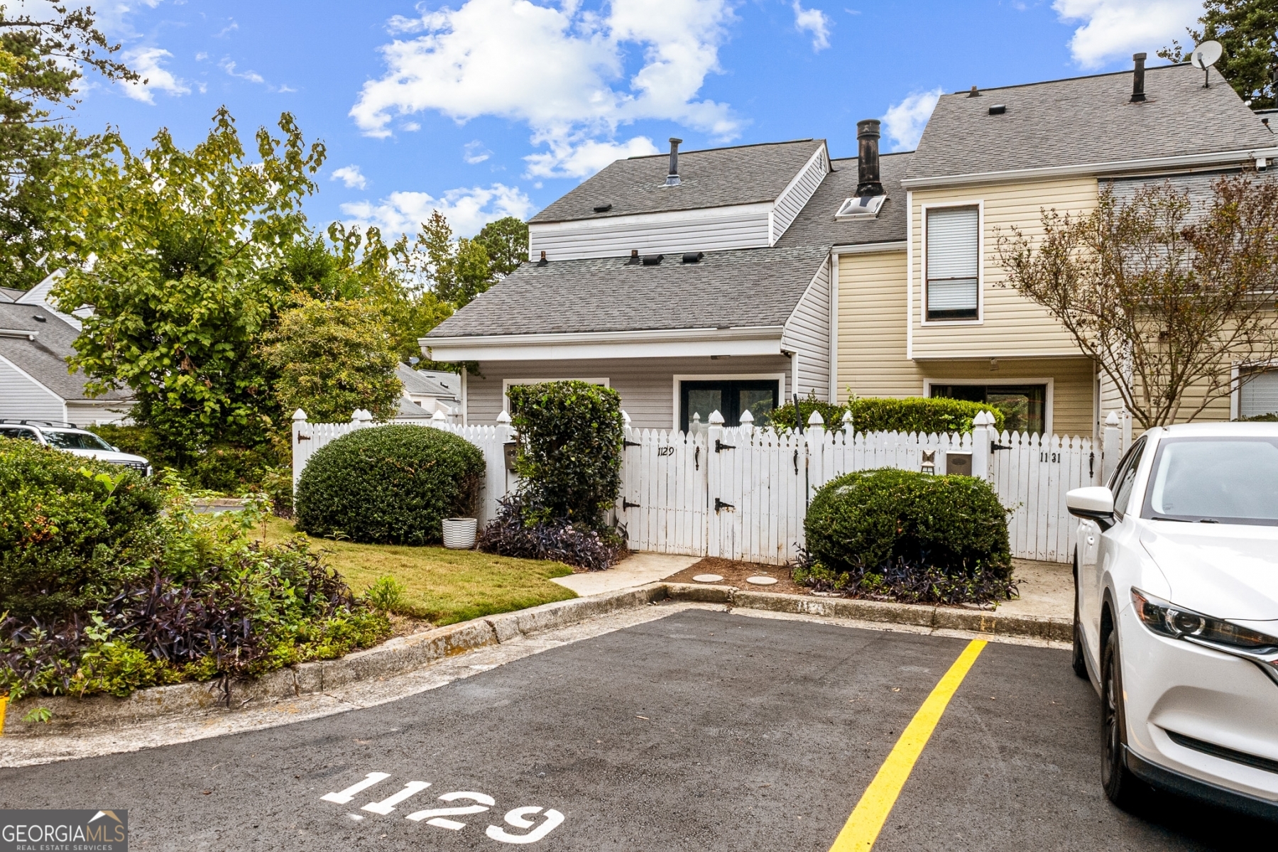 1129 Roselawn Lane Se Property Photo 1