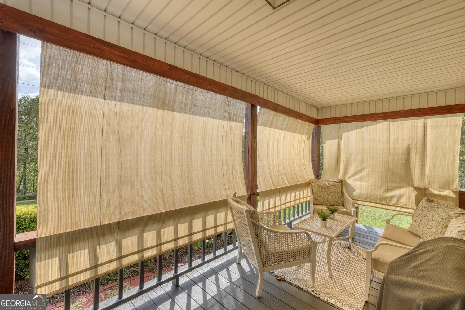 2726 Deer Run Drive Property Photo 8