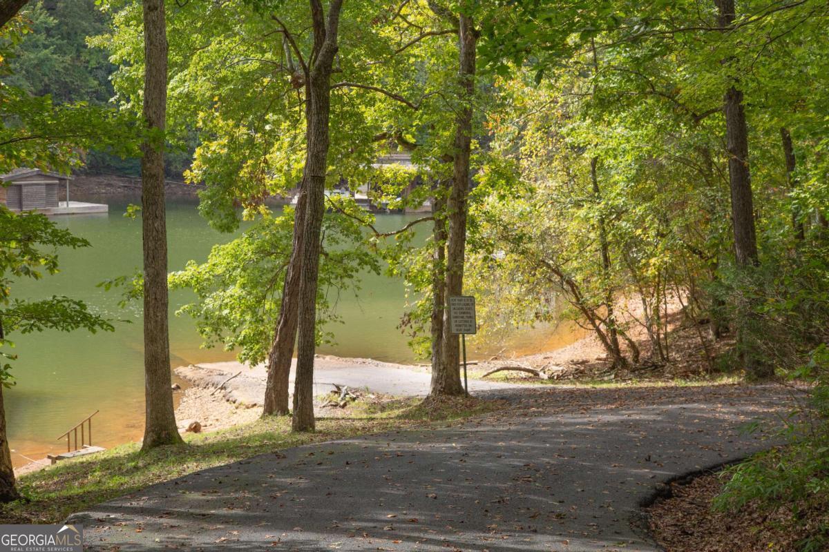 3831 Skyline Drive Property Photo 12