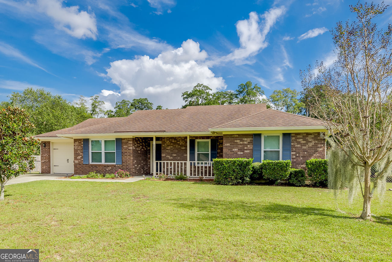 202 Richmond Drive Property Photo 1