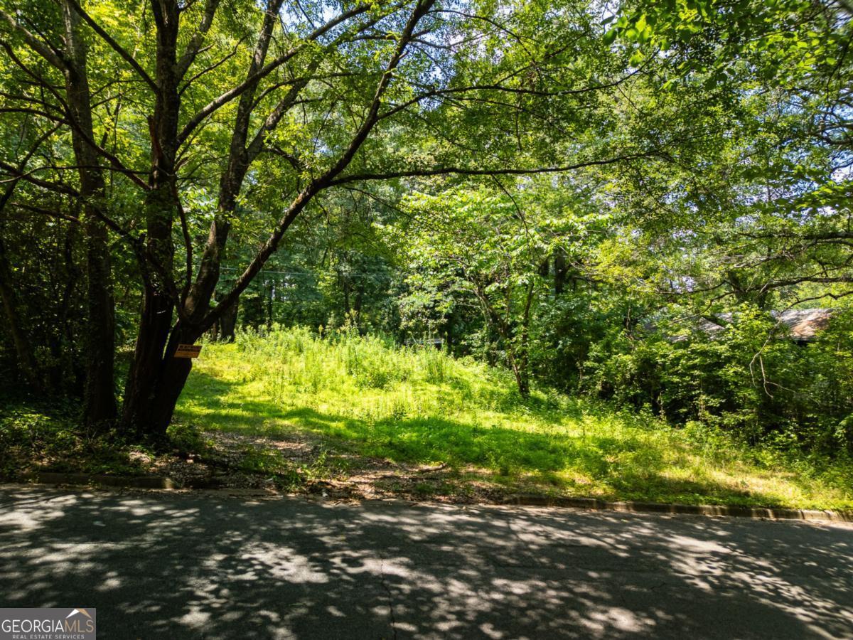 1095 Northwest Drive Property Photo 1