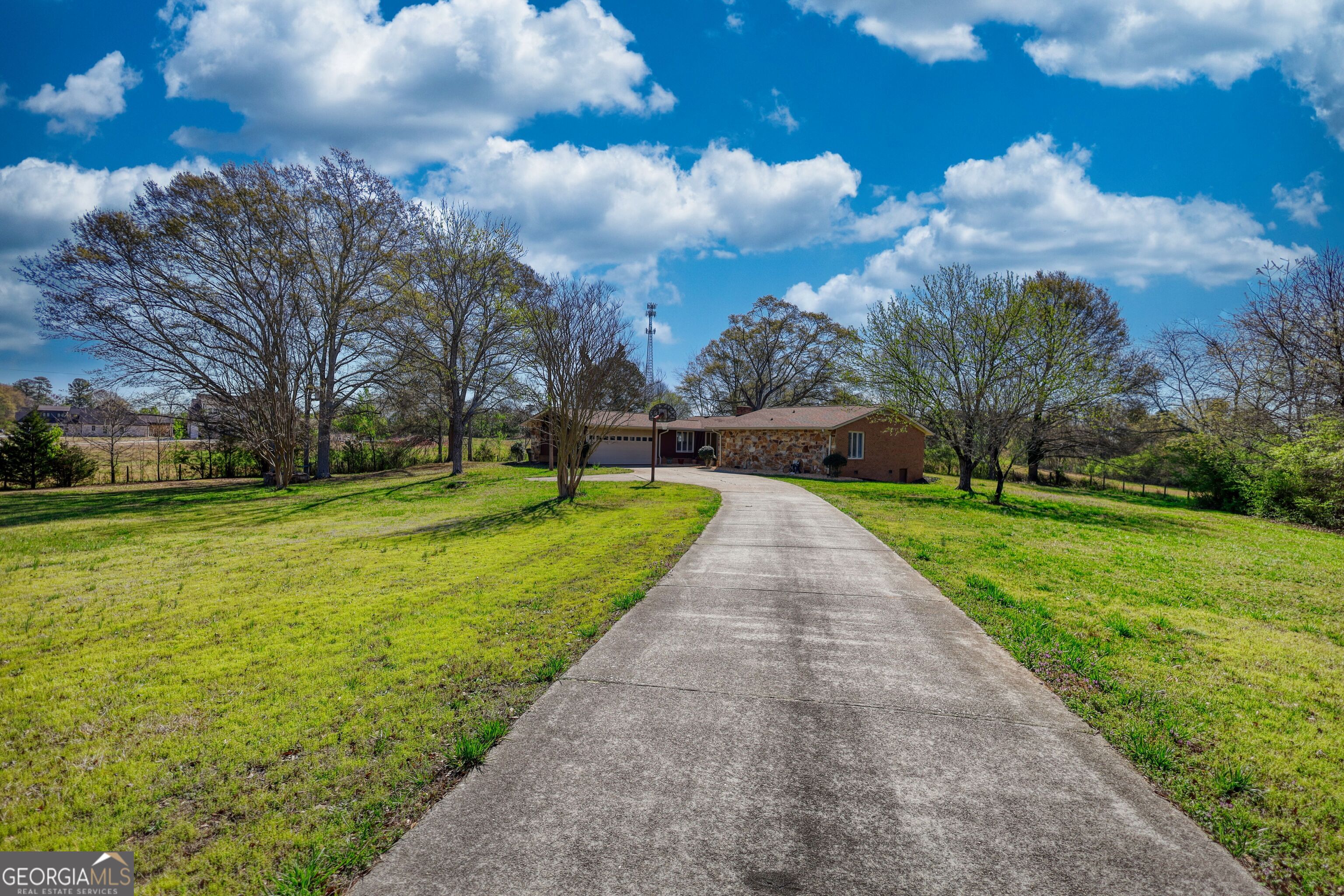 610 Loth Wages Road Property Photo 4