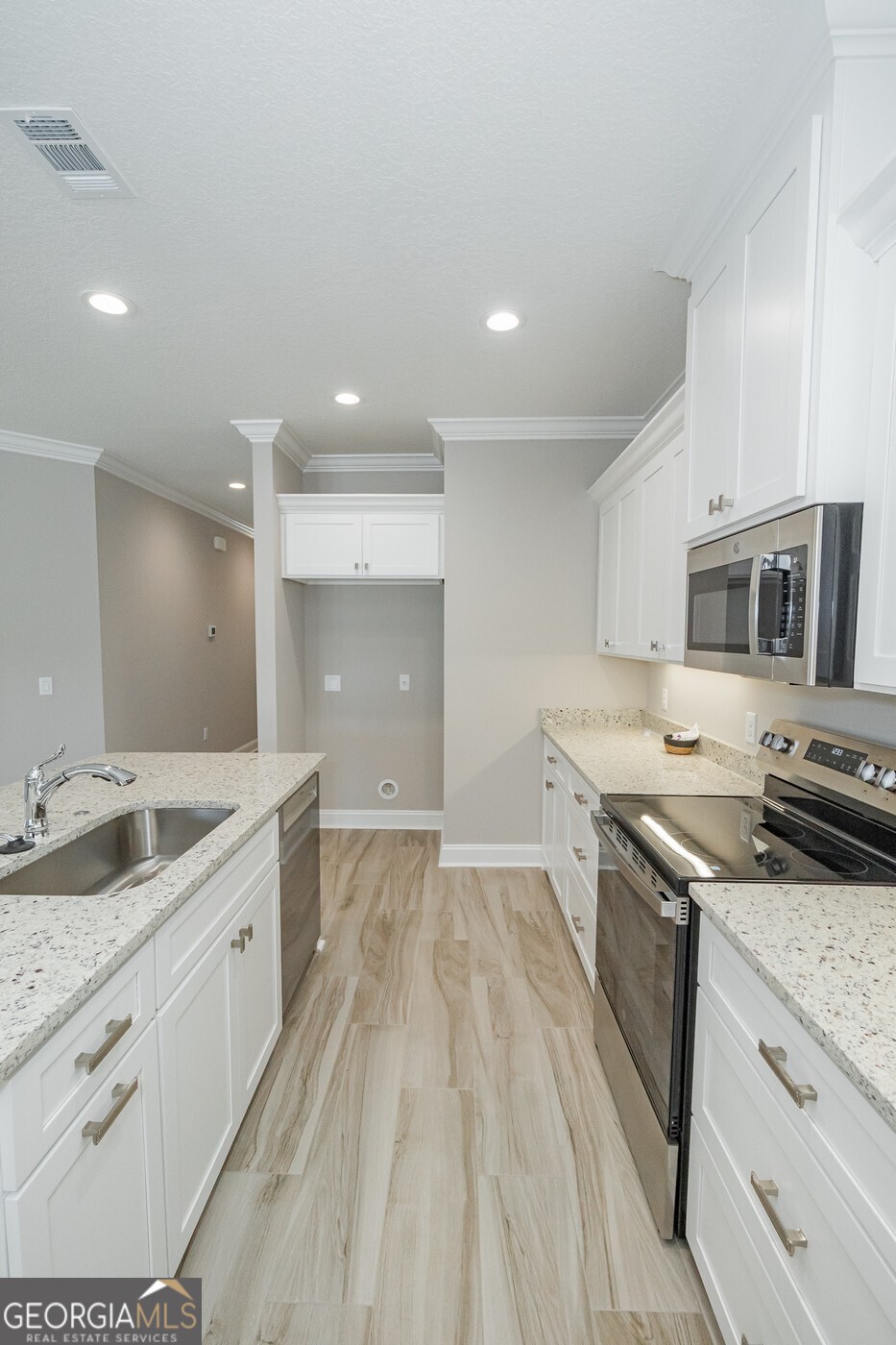 212 The Villas Way Property Photo 7