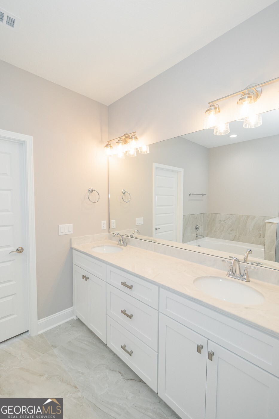 212 The Villas Way Property Photo 26