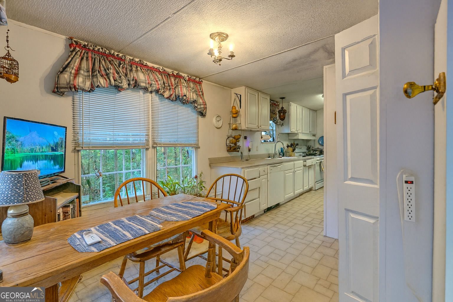 11 Copperhead Lane Property Photo 7