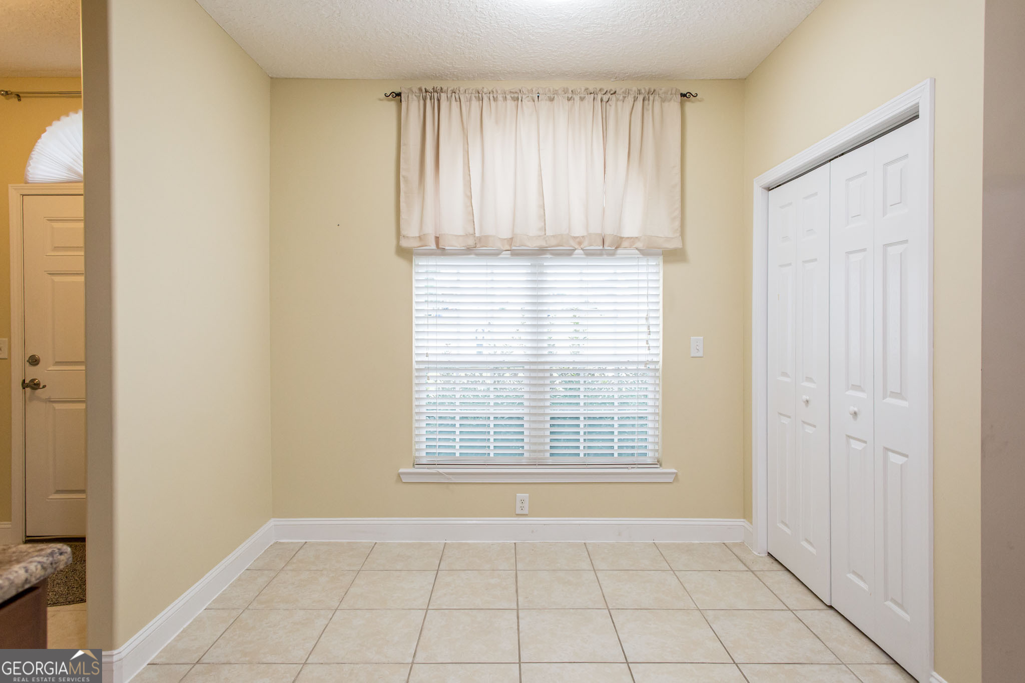 2869 Ben Street Property Photo 10