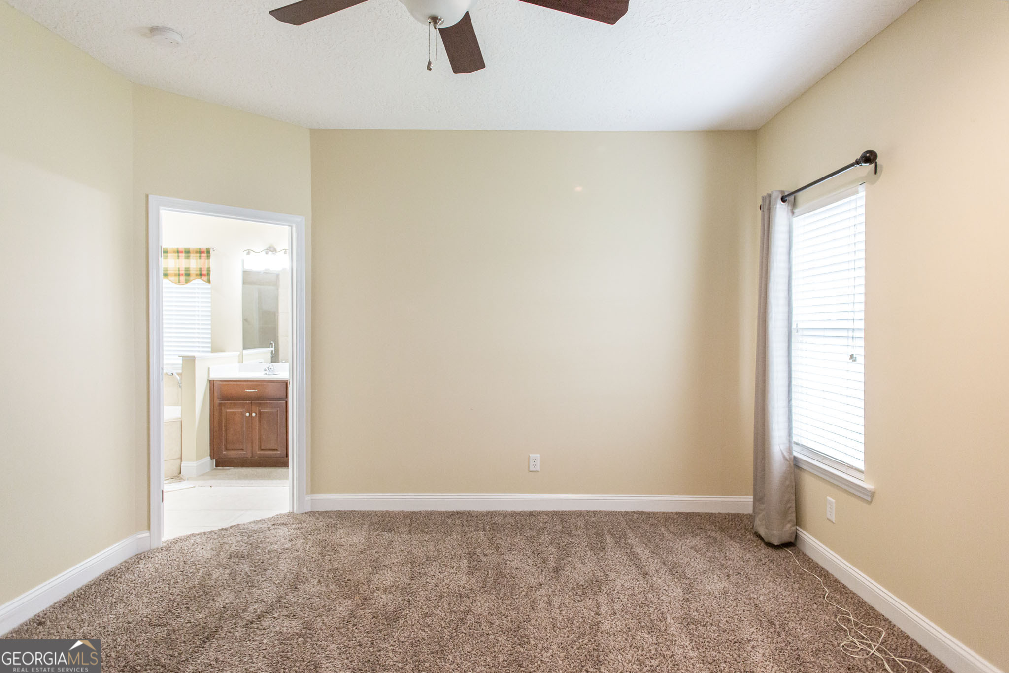 2869 Ben Street Property Photo 23