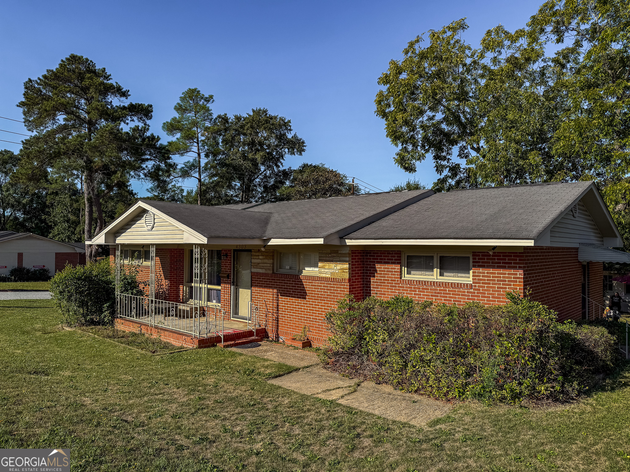 4303 Armour Road Property Photo 2