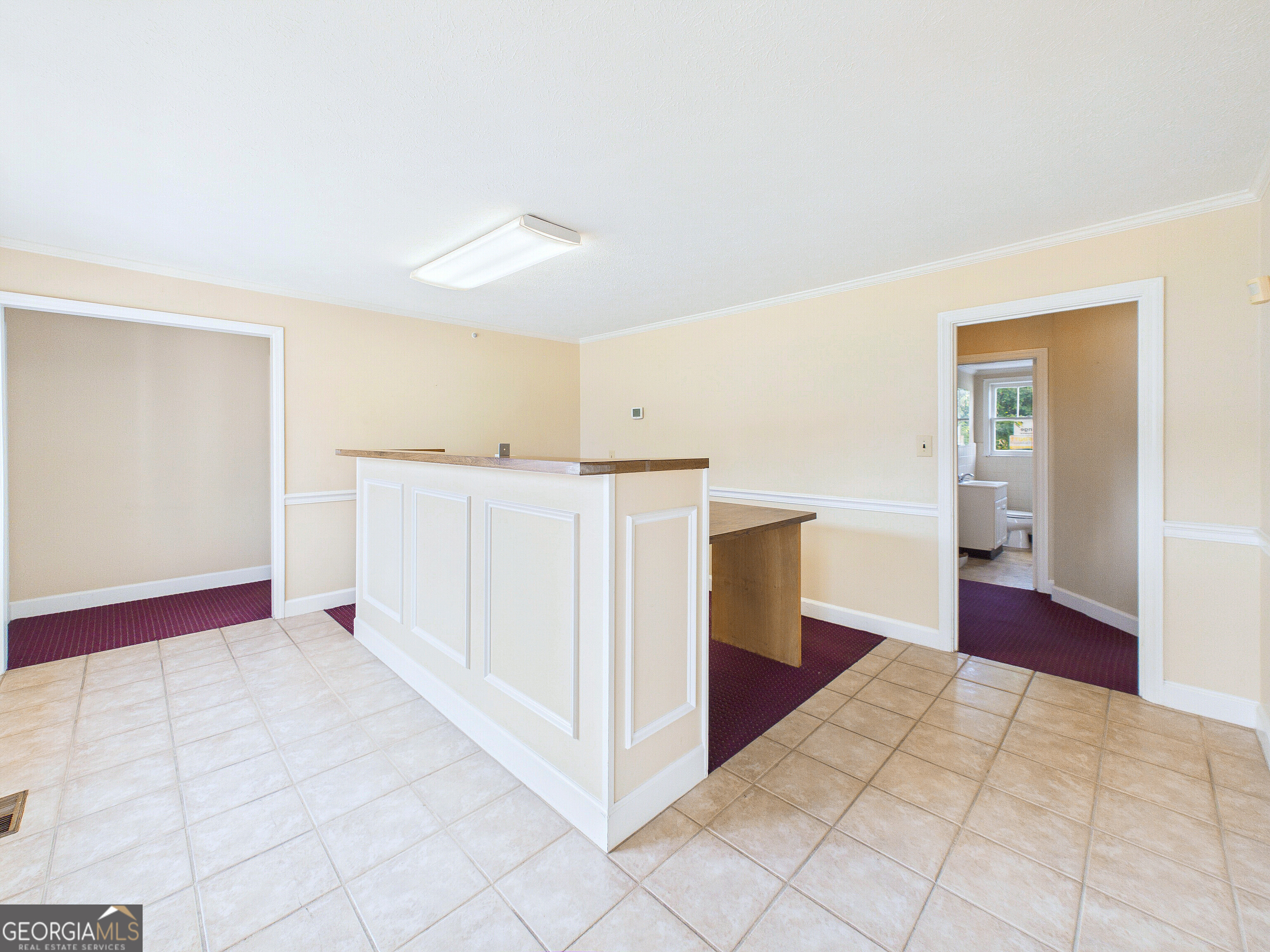 1531 N Columbia Street Property Photo 6