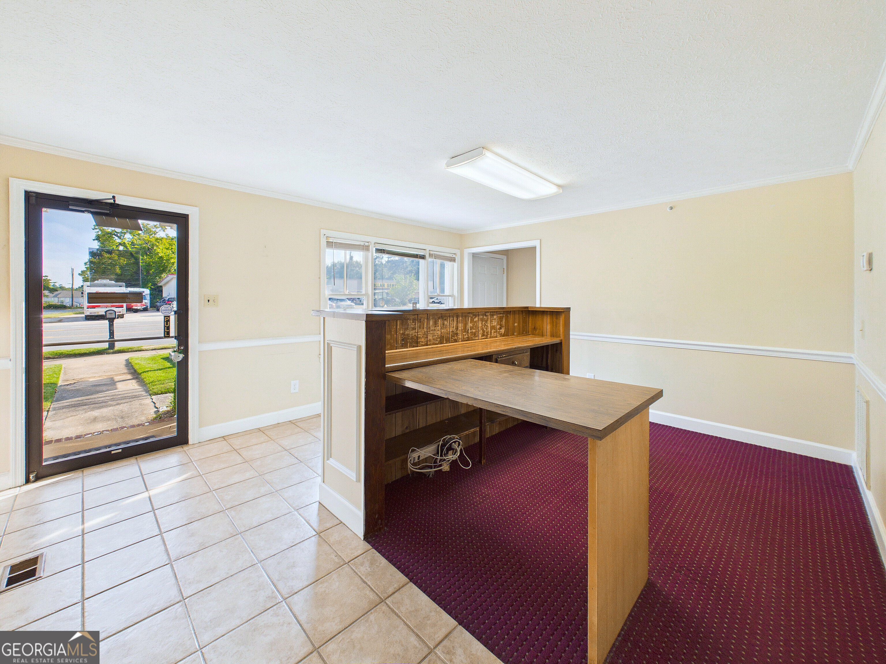 1531 N Columbia Street Property Photo 7