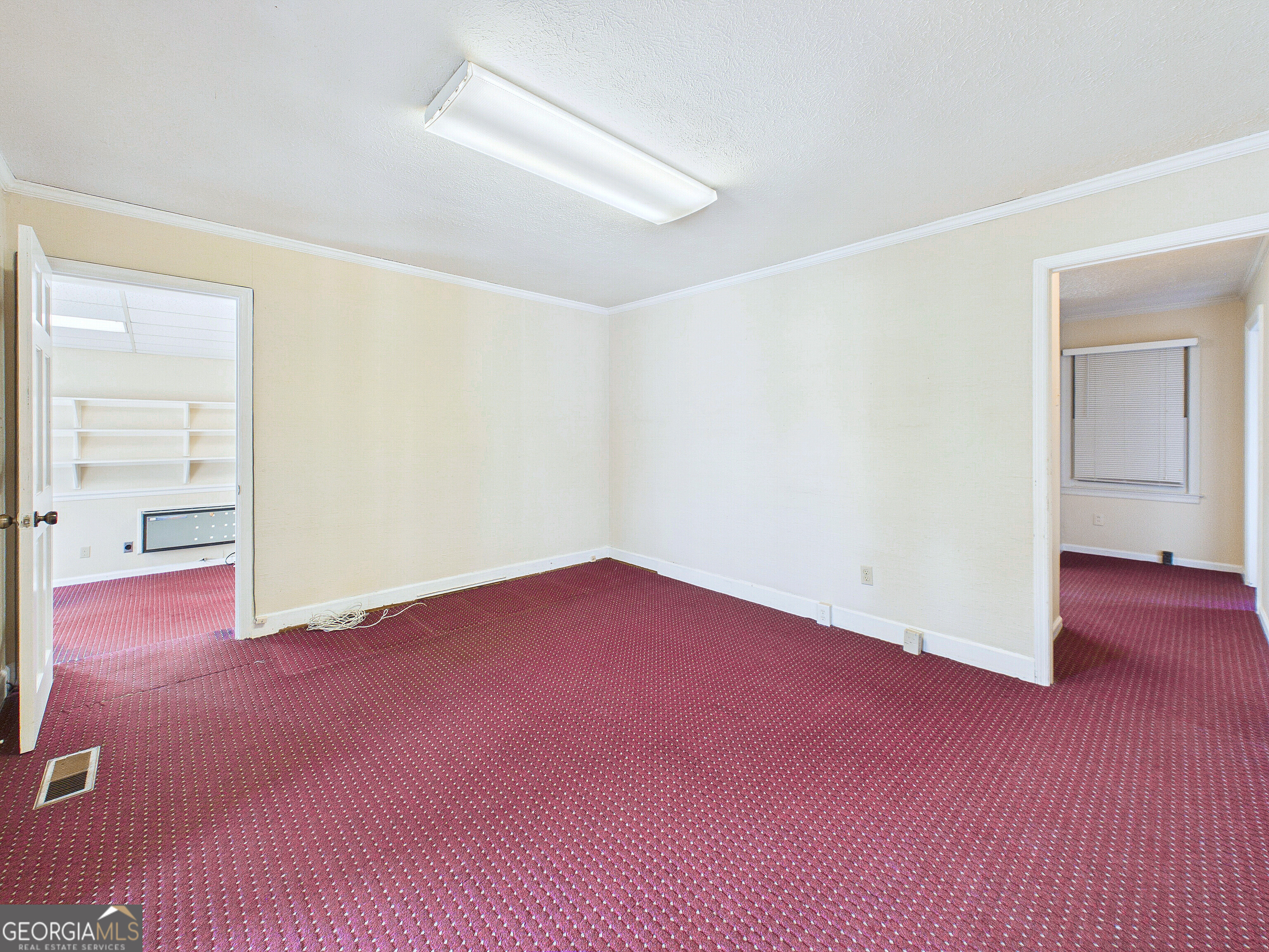 1531 N Columbia Street Property Photo 10
