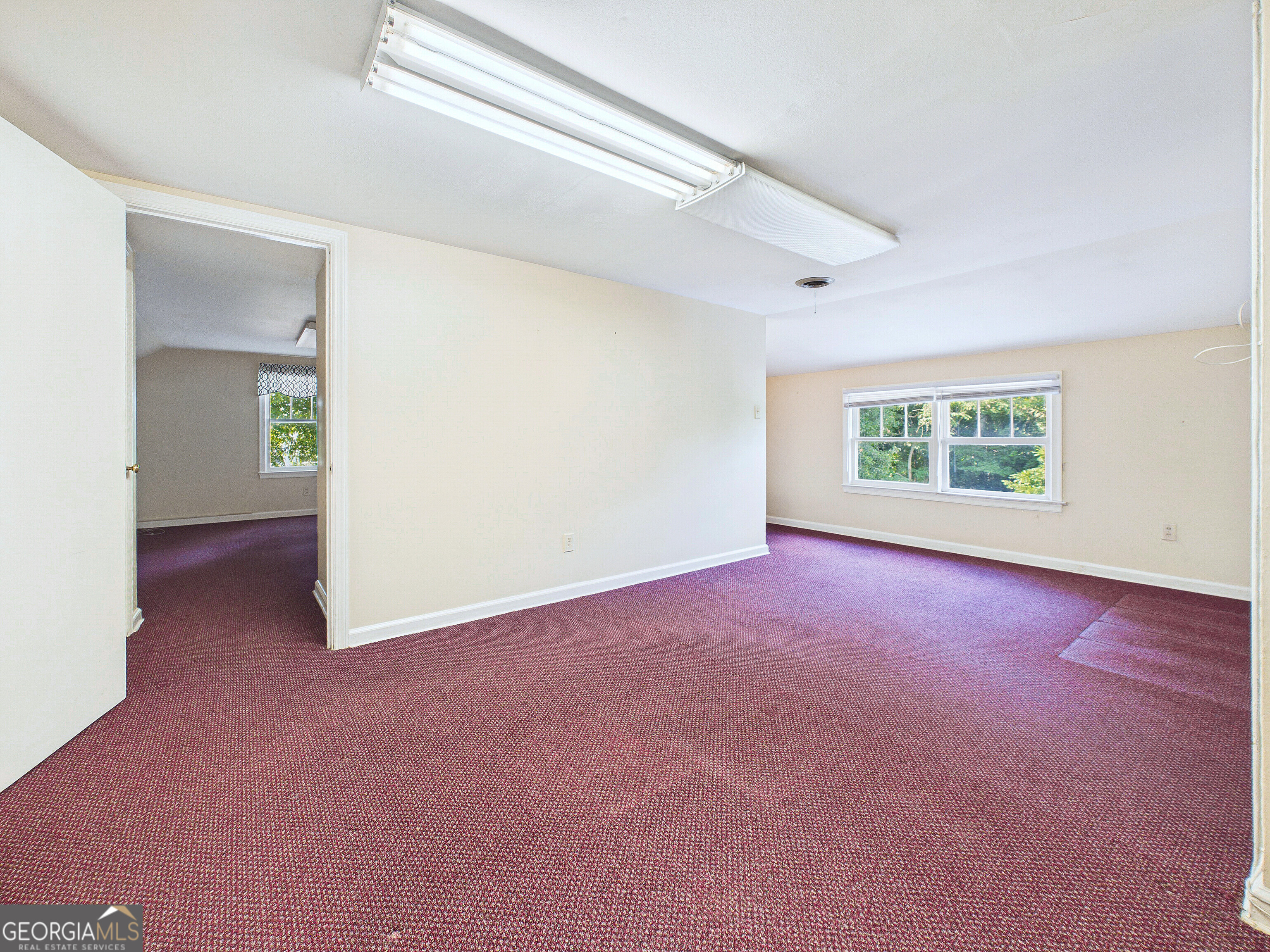1531 N Columbia Street Property Photo 14