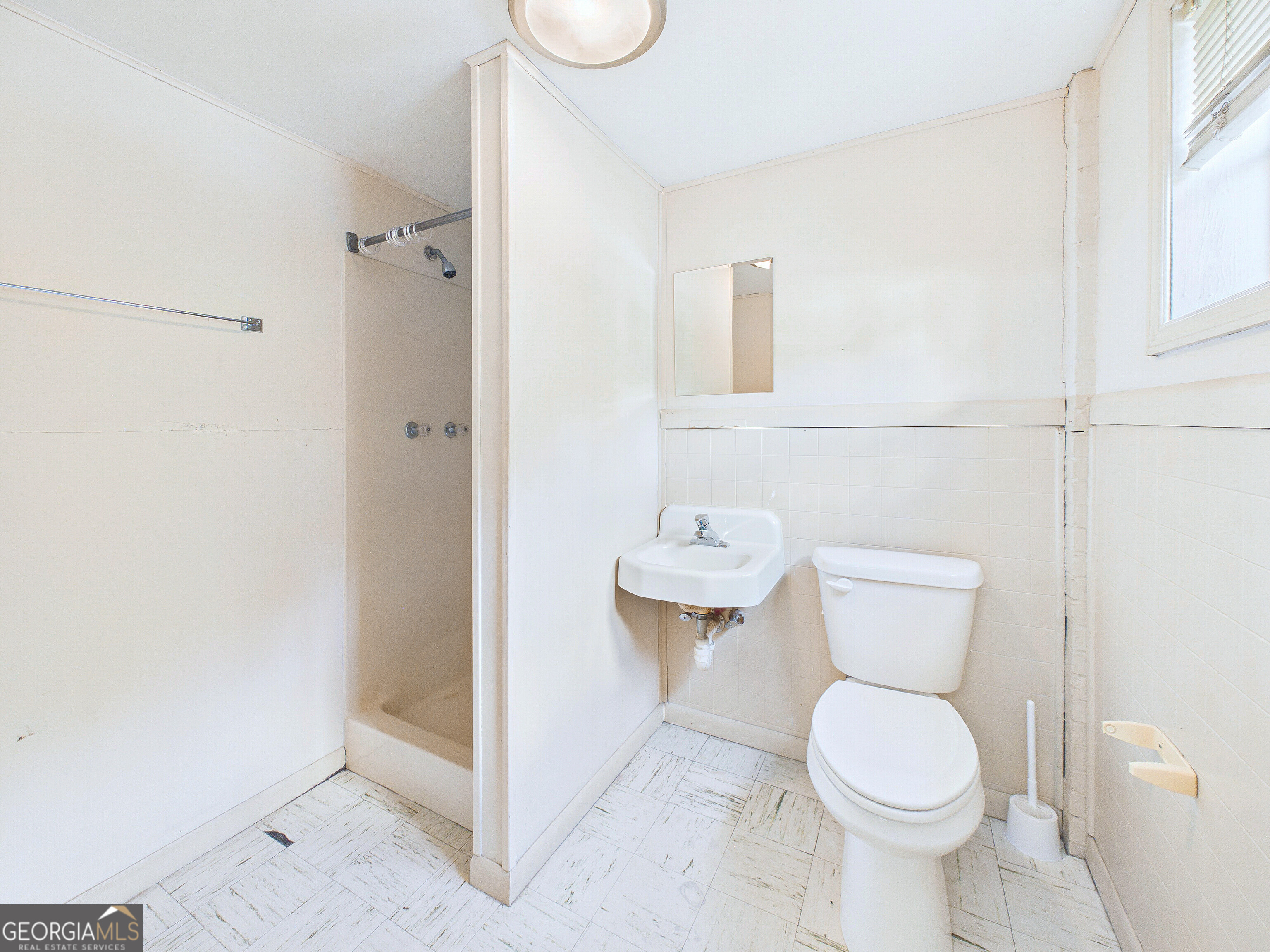 1531 N Columbia Street Property Photo 23