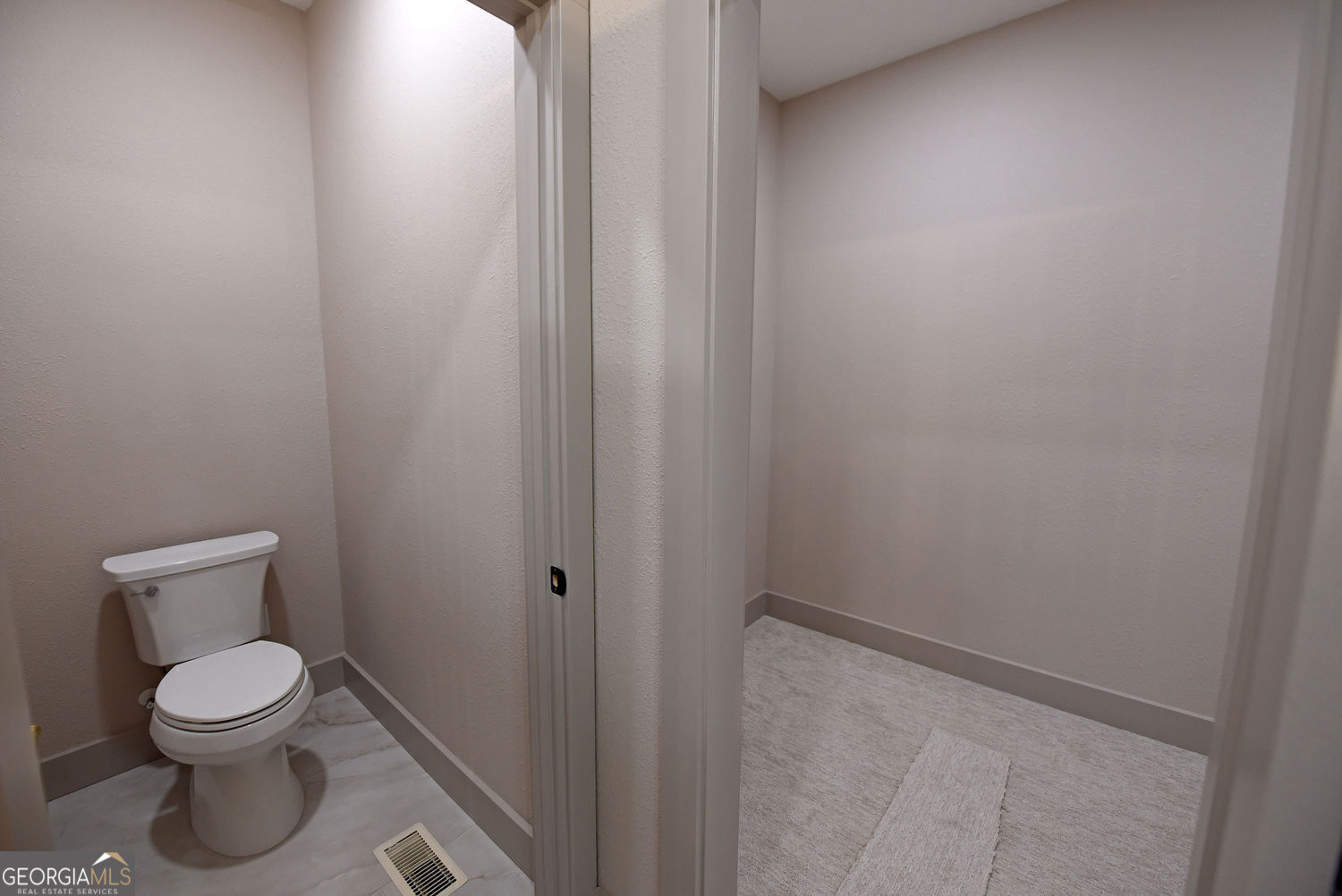 2408 Standing Meadows Drive Property Photo 40