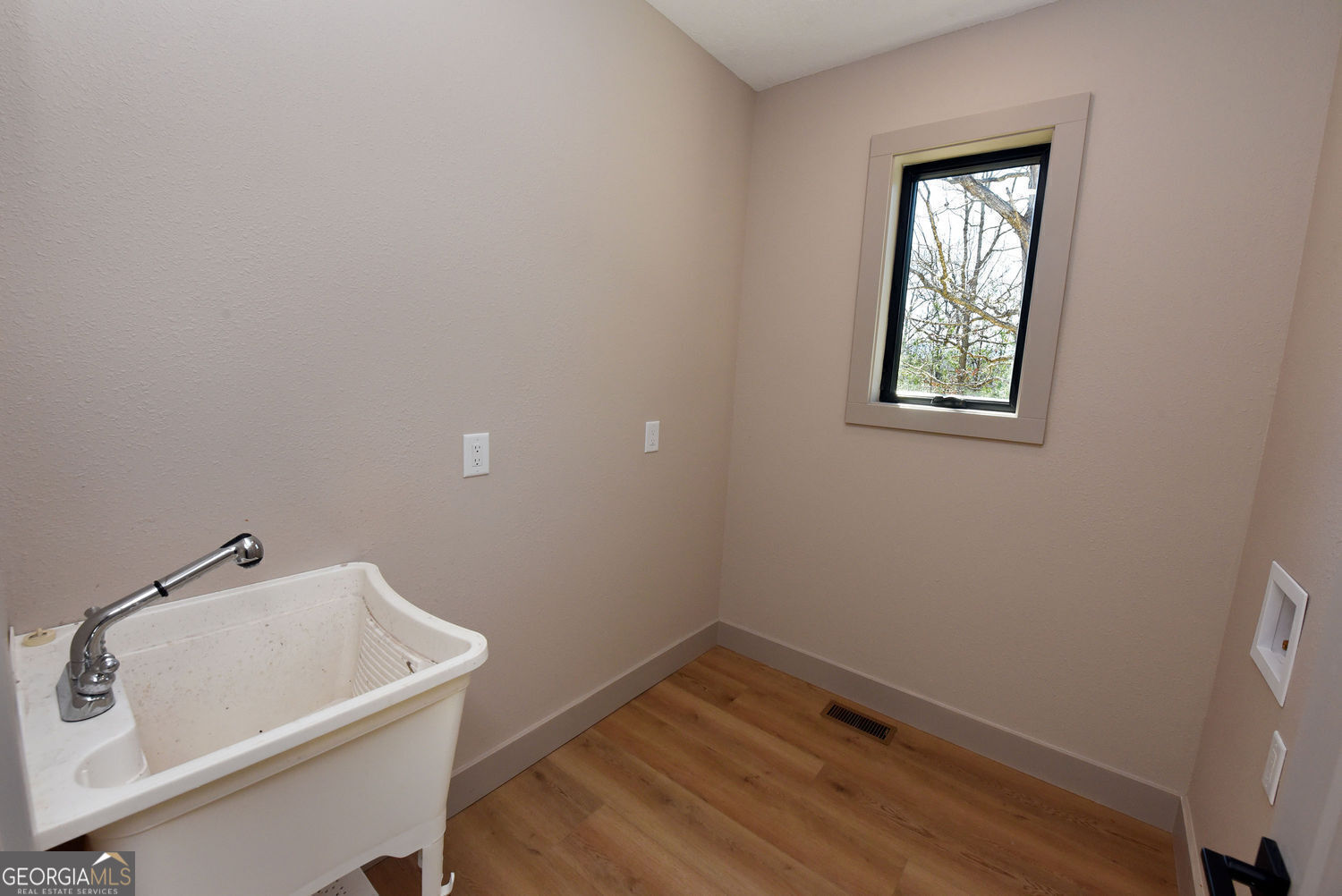 2408 Standing Meadows Drive Property Photo 47