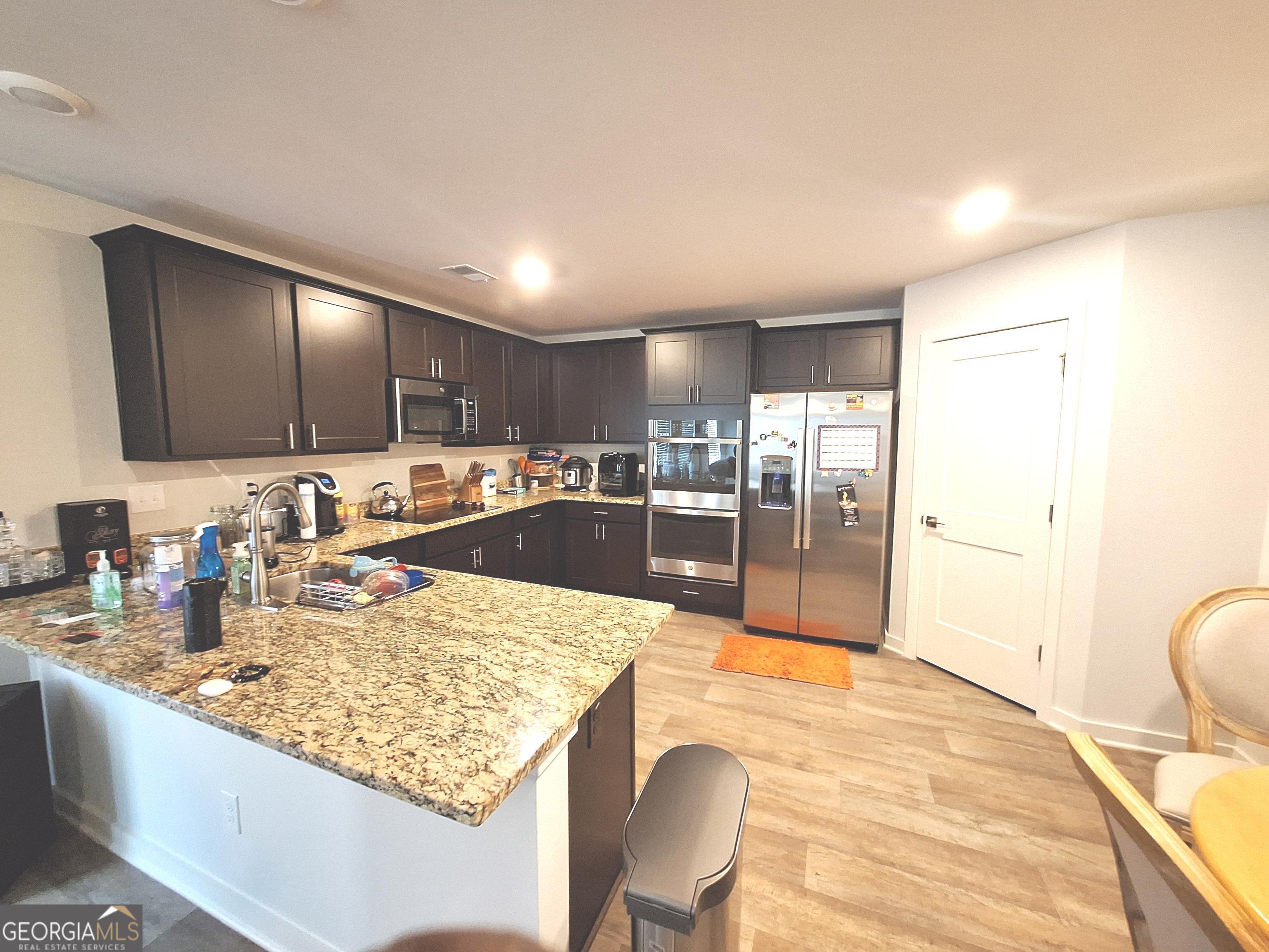 1105 Laflor Way Property Photo 3