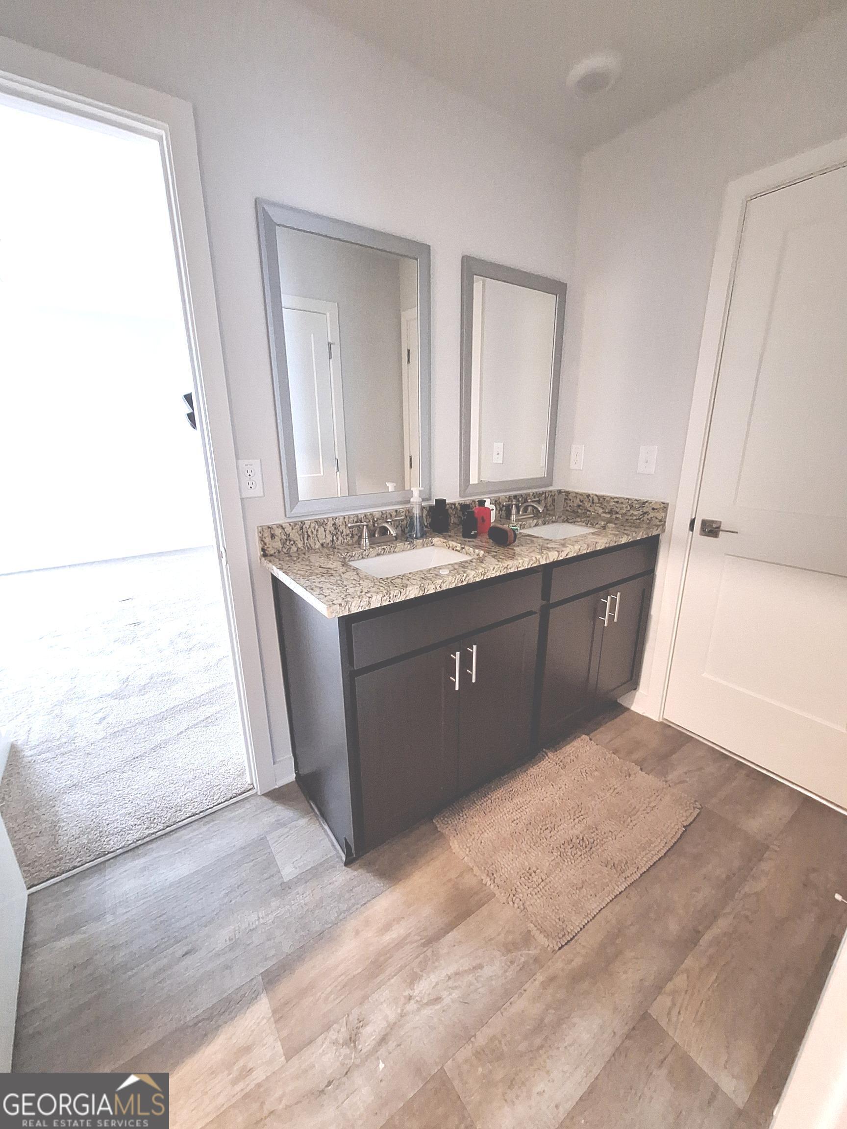 1105 Laflor Way Property Photo 15