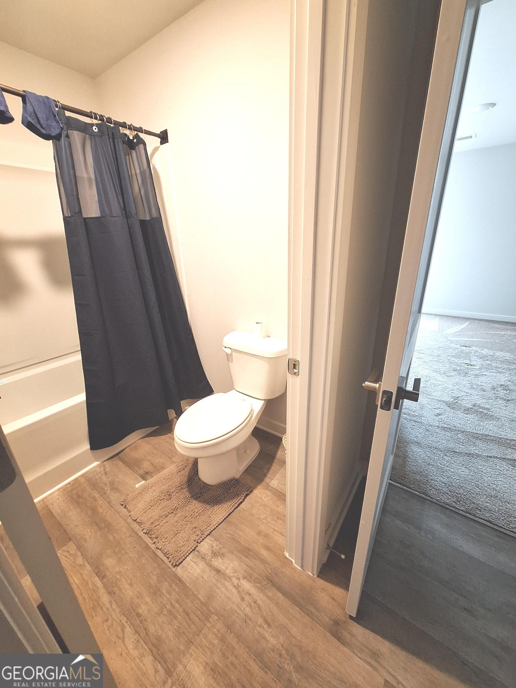 1105 Laflor Way Property Photo 16