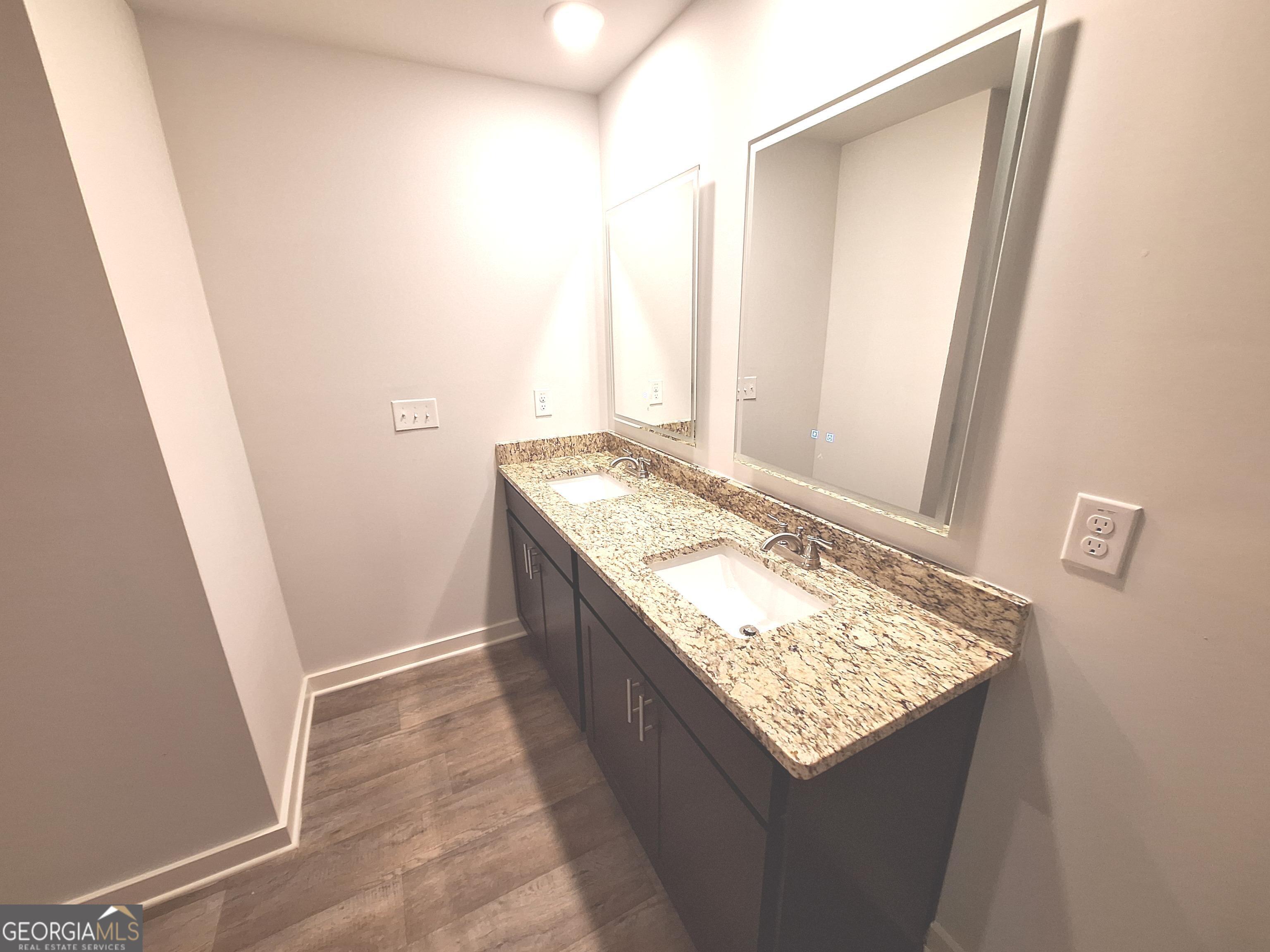 1105 Laflor Way Property Photo 20