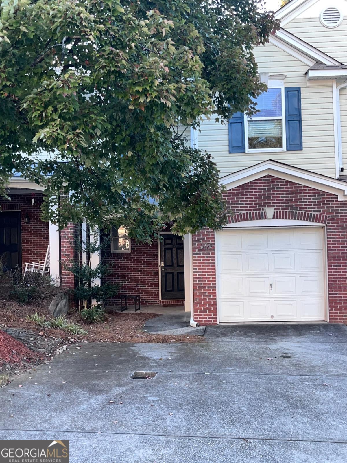 109 Ellis Drive Property Photo 1