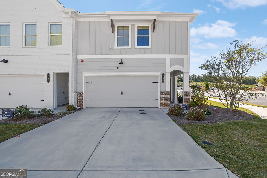 755 Trevett Way Property Photo 1