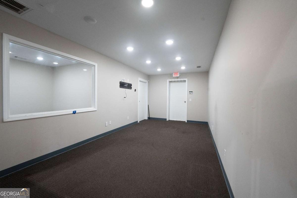 1205 W Parker Street Property Photo 18