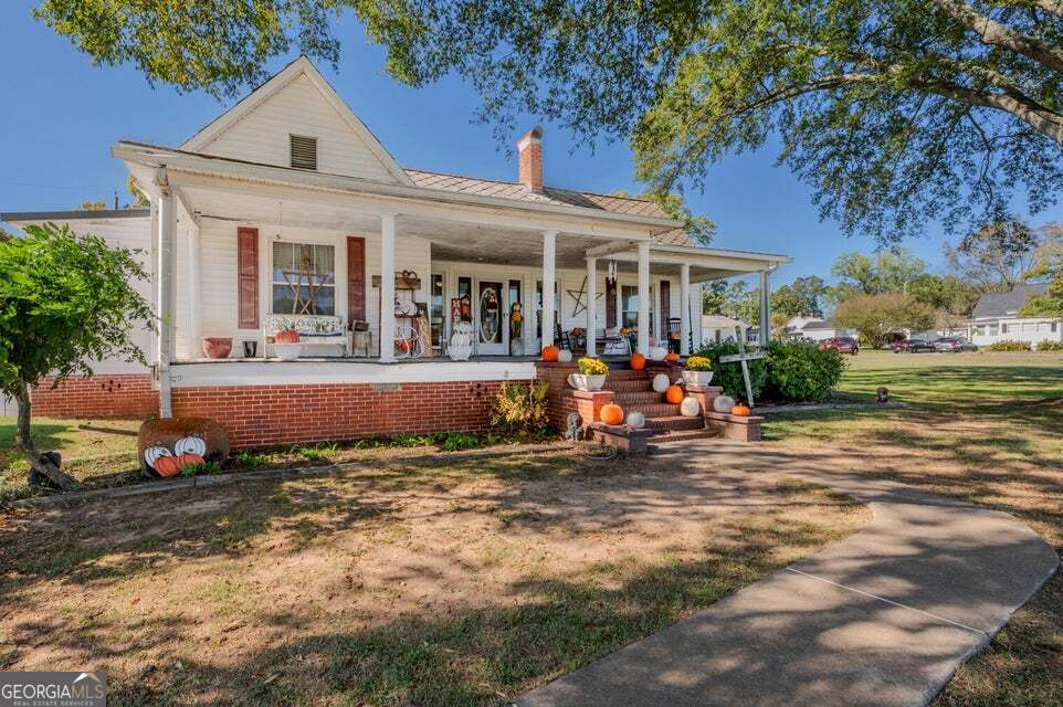 69 Myers Avenue Property Photo 3