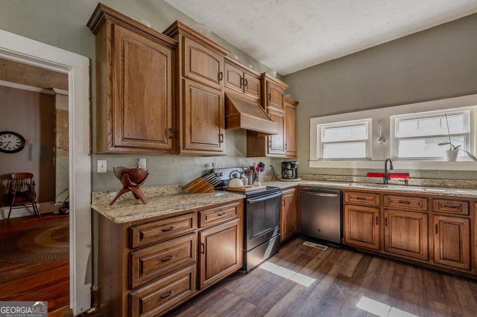69 Myers Avenue Property Photo 18