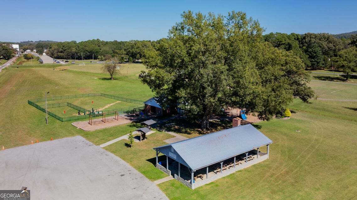 69 Myers Avenue Property Photo 45