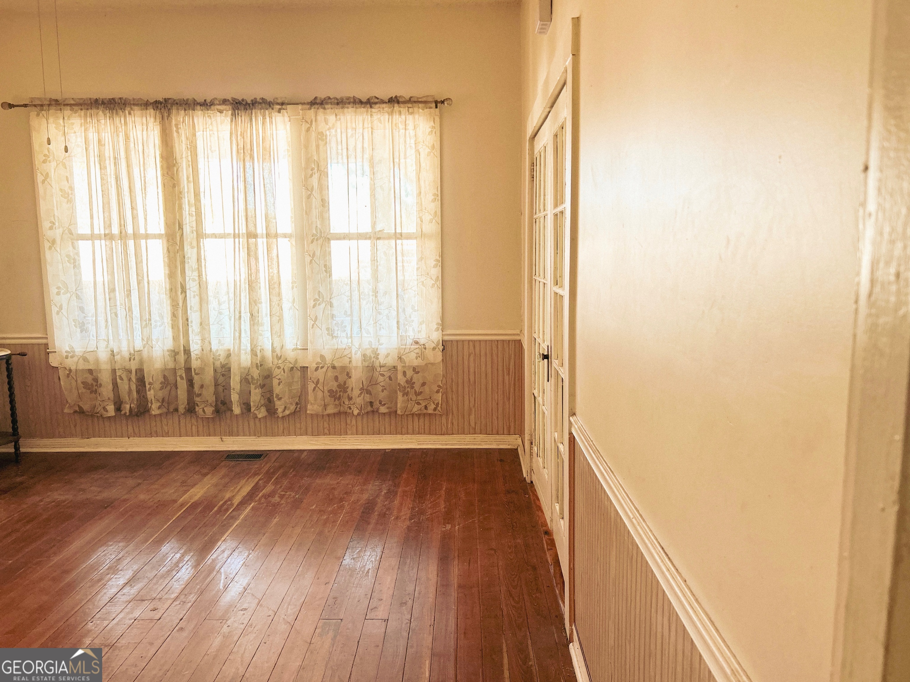 2123 Ellis Street Property Photo 4