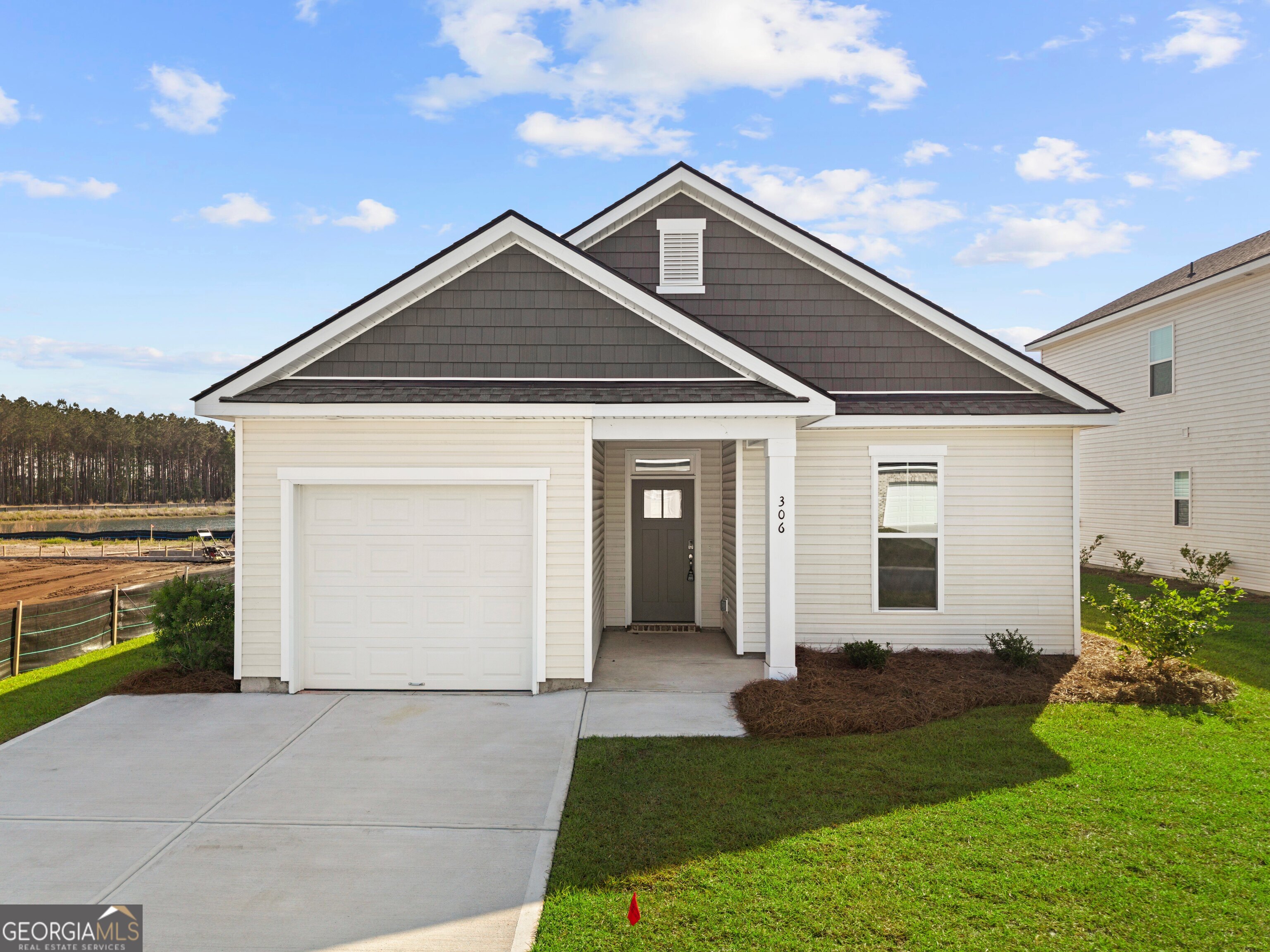 306 Creek Way Property Photo 1