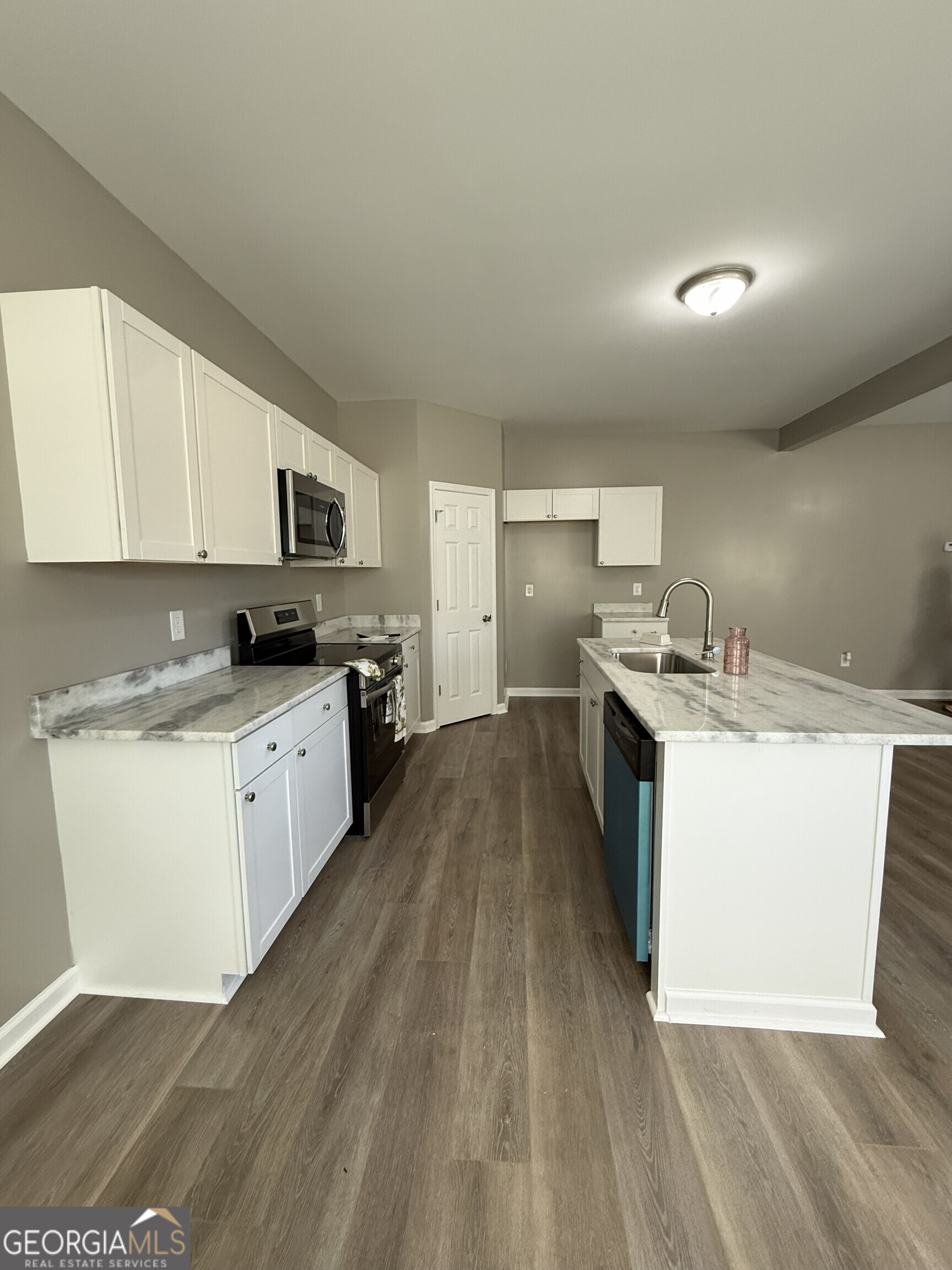 174 Charlotte Circle Property Photo 3